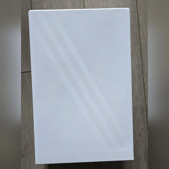 NIB - adidas Superstar Swarovski White Black dust bag Included Size 6.5 Womens - Picture 10 of 10